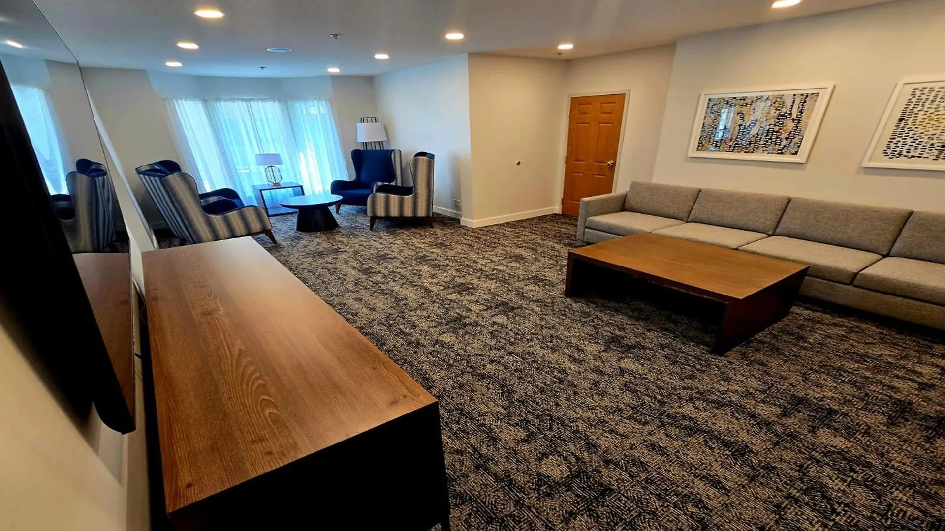Staybridge Suites - Calgary Airport By Ihg Hotel